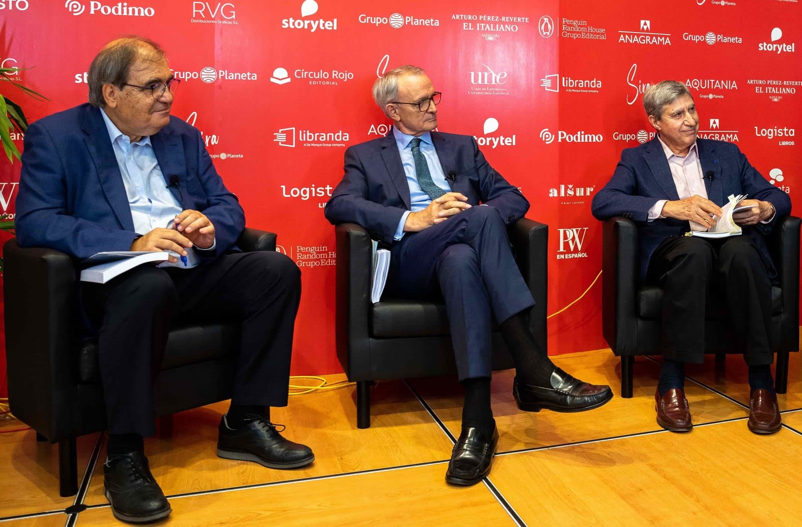 Presentación de un libro divulgativo de Aula Magna